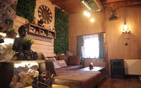 Roots Apartment